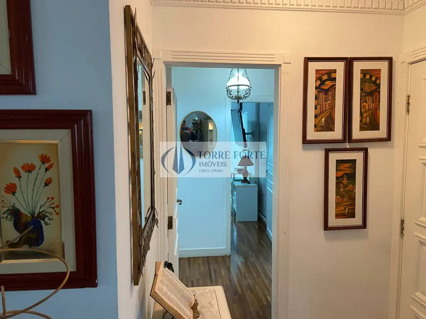 Apartamento com 3 quartos à venda, 230m2 em Pacaembu, São Paulo - SP - imagem 7 Foto 7 de Apartamento com 3 quartos à venda, 230m2 em Pacaembu, São Paulo - SP