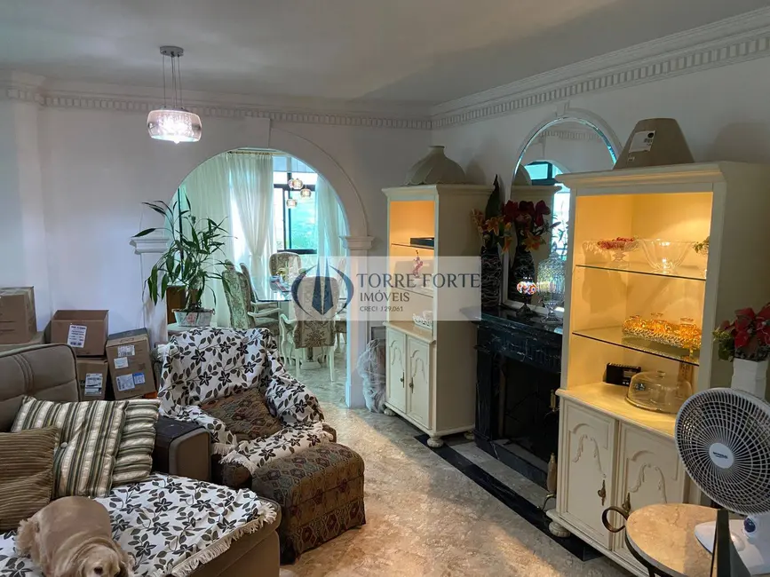 Apartamento com 3 quartos à venda, 230m2 em Pacaembu, São Paulo - SP - imagem 3 Foto 3 de Apartamento com 3 quartos à venda, 230m2 em Pacaembu, São Paulo - SP