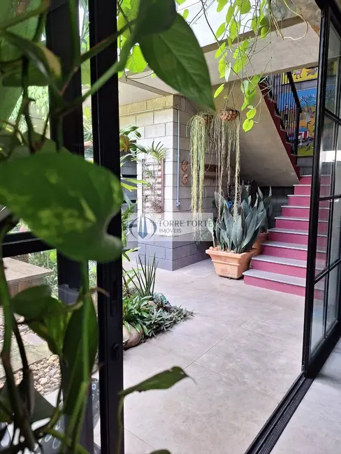 Foto 9 de Casa com 4 quartos à venda, 350m2 em Jardim Buru, Salto - SP