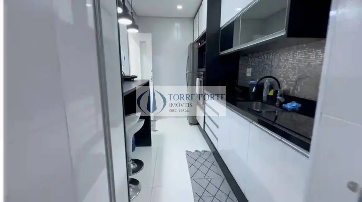 Foto 4 de Casa com 2 quartos à venda e para alugar, 68m2 em Jardim Torino, Cotia - SP