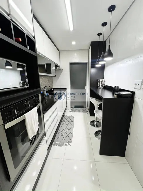 Foto 2 de Casa com 2 quartos à venda e para alugar, 68m2 em Jardim Torino, Cotia - SP