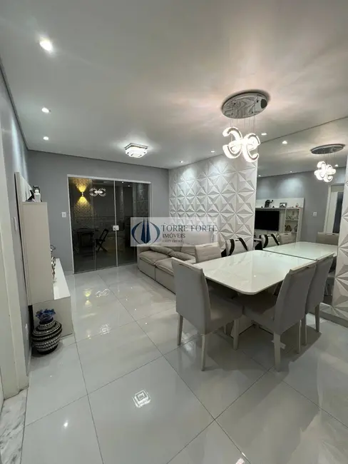 Foto 1 de Casa com 2 quartos à venda e para alugar, 68m2 em Jardim Torino, Cotia - SP