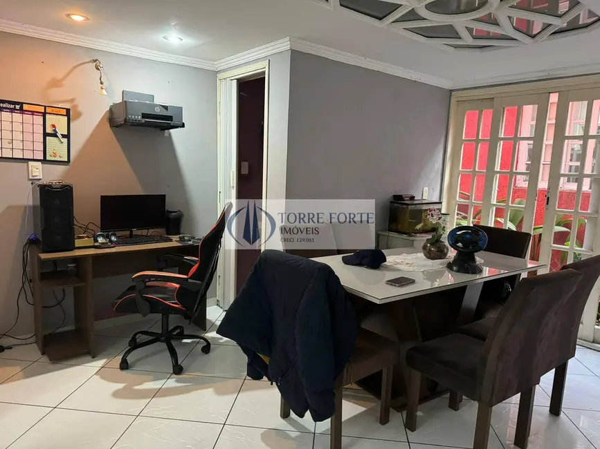 Casa com 2 quartos à venda, 120m2 em Quarta Parada, São Paulo - SP - imagem 3 Foto 3 de Casa com 2 quartos à venda, 120m2 em Quarta Parada, São Paulo - SP