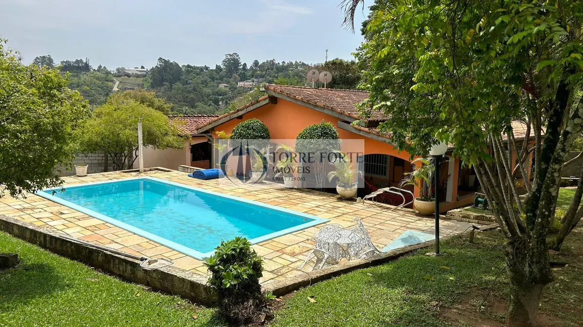 Foto 1 de Chácara com 4 quartos à venda e para alugar, 2000m2 em Mairinque - SP