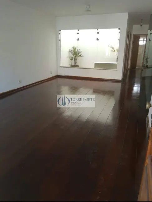 Casa com 4 quartos à venda e para alugar, 250m2 em Vila Formosa, São Paulo - SP - imagem 3 Foto 3 de Casa com 4 quartos à venda e para alugar, 250m2 em Vila Formosa, São Paulo - SP
