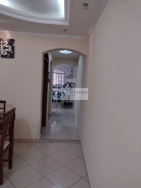 Casa com 4 quartos à venda, 180m2 em Vila Regina ( Zona Leste), São Paulo - SP - imagem 4 Foto 4 de Casa com 4 quartos à venda, 180m2 em Vila Regina ( Zona Leste), São Paulo - SP