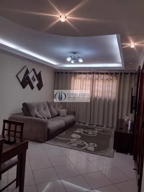 Casa com 4 quartos à venda, 180m2 em Vila Regina ( Zona Leste), São Paulo - SP - imagem 2 Foto 2 de Casa com 4 quartos à venda, 180m2 em Vila Regina ( Zona Leste), São Paulo - SP