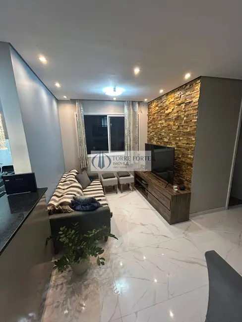 Foto 2 de Apartamento com 2 quartos à venda, 42m2 em Vila Taquari, São Paulo - SP