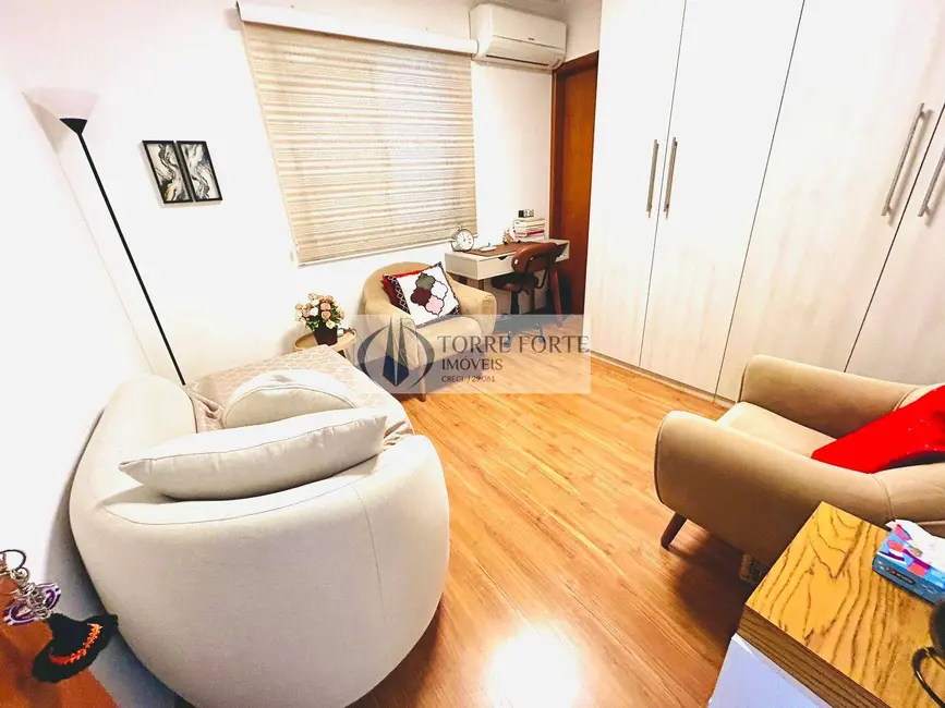 Foto 4 de Casa com 3 quartos à venda, 375m2 em Cidade Mãe do Céu, São Paulo - SP