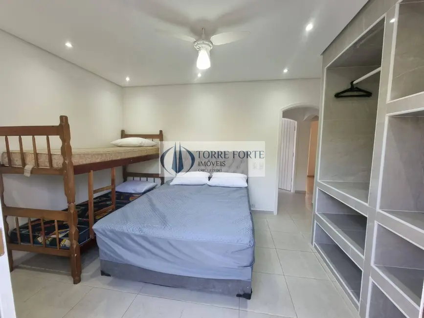 Foto 6 de Casa com 6 quartos à venda, 260m2 em Jardim Enseada, Guaruja - SP