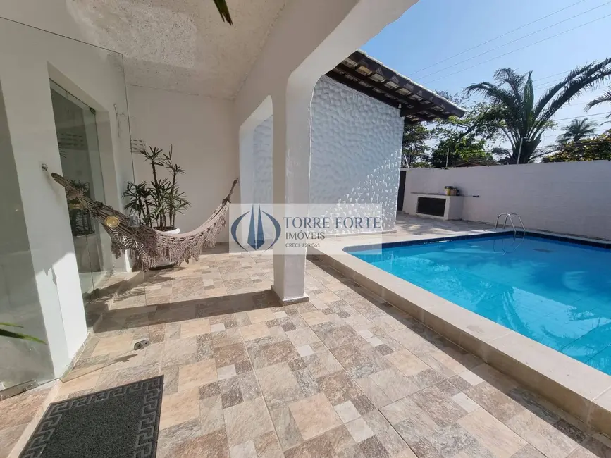 Foto 2 de Casa com 6 quartos à venda, 260m2 em Jardim Enseada, Guaruja - SP