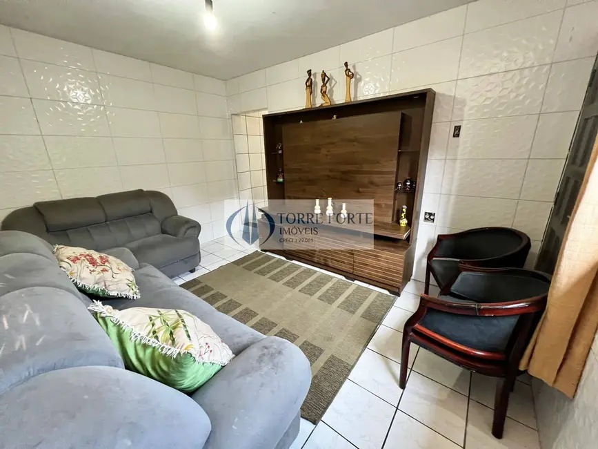 Foto 2 de Casa com 2 quartos à venda, 135m2 em Mongagua - SP