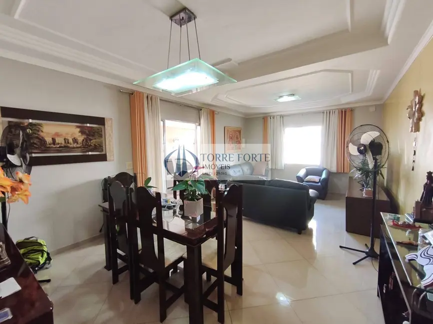 Foto 2 de Casa com 2 quartos à venda, 240m2 em Vila Ema, São Paulo - SP