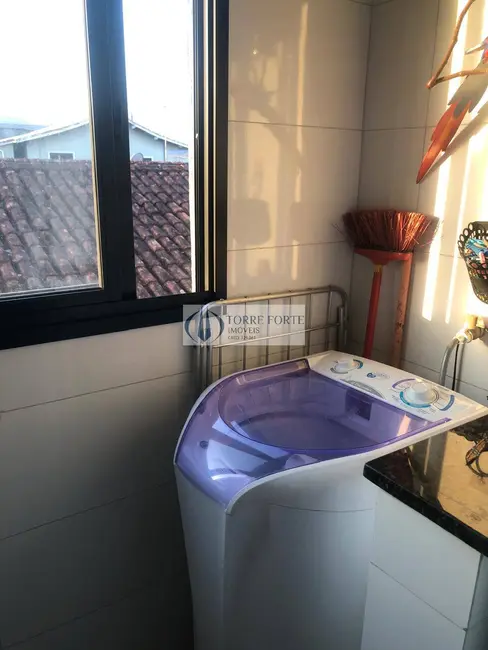 Foto 4 de Casa com 2 quartos à venda, 51m2 em Guilhermina, Praia Grande - SP