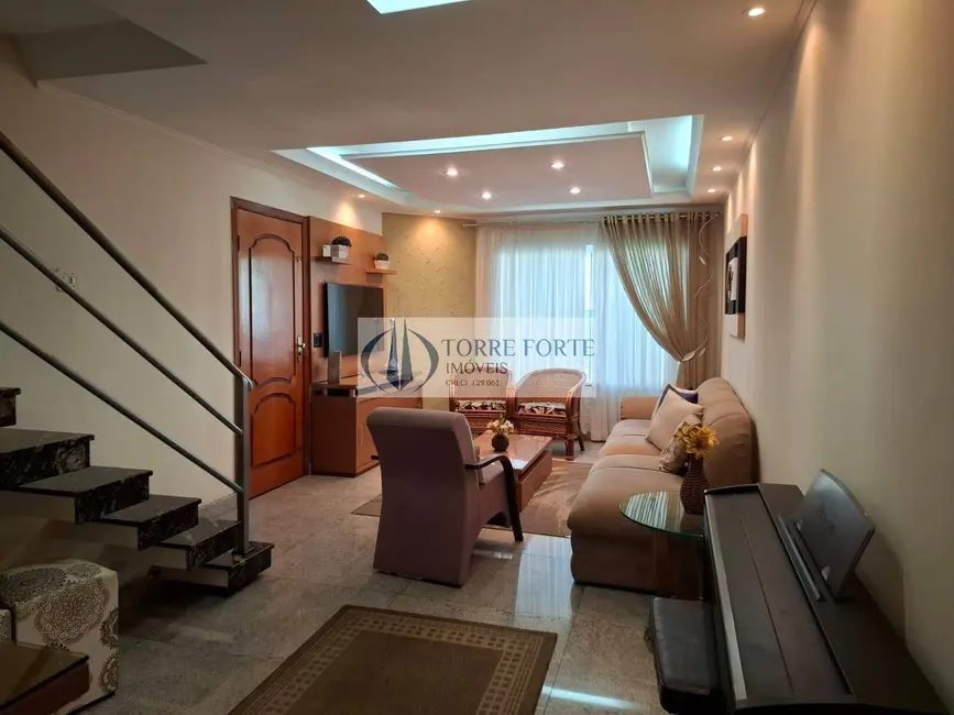 Sobrado com 3 quartos à venda, 216m2 em Jardim Textil, São Paulo - SP - imagem 4 Foto 4 de Sobrado com 3 quartos à venda, 216m2 em Jardim Textil, São Paulo - SP