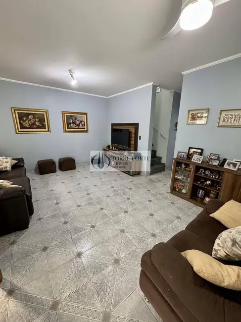 Foto 3 de Casa com 4 quartos à venda, 202m2 em Vila Cleonice, São Paulo - SP