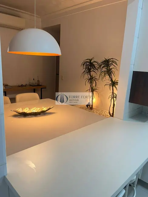 Foto 2 de Apartamento com 2 quartos à venda, 80m2 em Vila Nova Conceição, São Paulo - SP