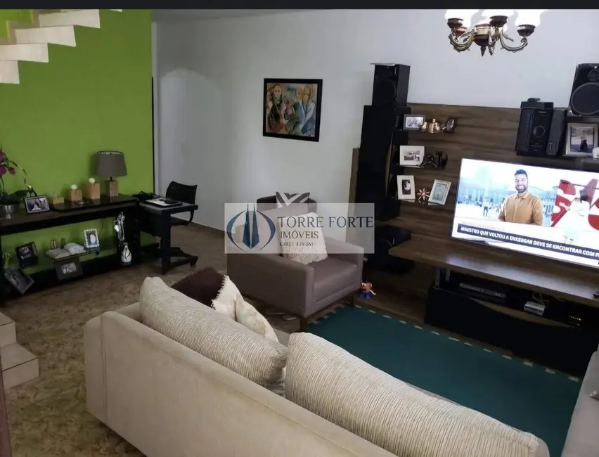 Foto 2 de Casa com 4 quartos à venda, 230m2 em Parque Continental II, Guarulhos - SP