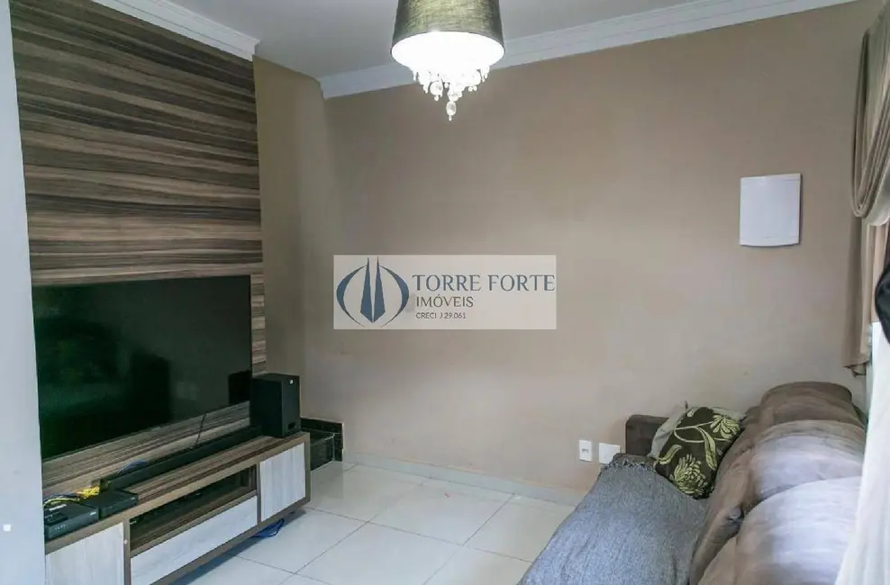 Foto 3 de Casa com 2 quartos à venda, 66m2 em Vila Nivi, São Paulo - SP