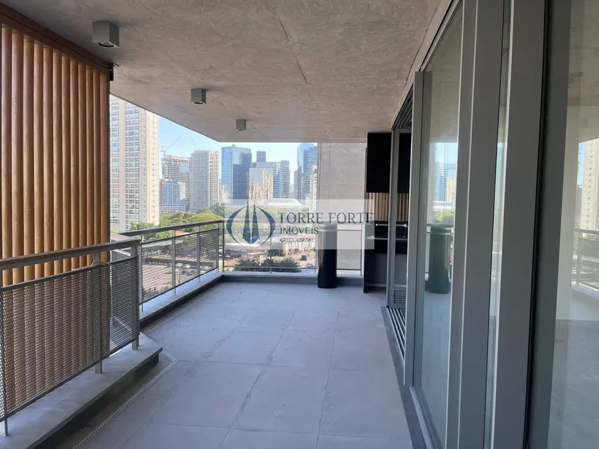 Foto 2 de Apartamento com 3 quartos à venda, 167m2 em Jardim das Acácias, São Paulo - SP