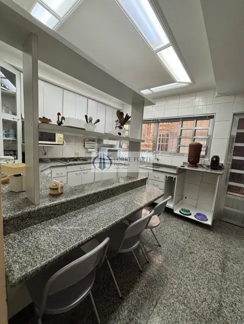 Foto 9 de Sobrado com 3 quartos à venda, 178m2 em Parque Tomas Saraiva, São Paulo - SP