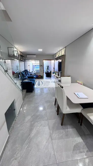 Foto 4 de Casa com 3 quartos à venda, 130m2 em Vila Carrão, São Paulo - SP