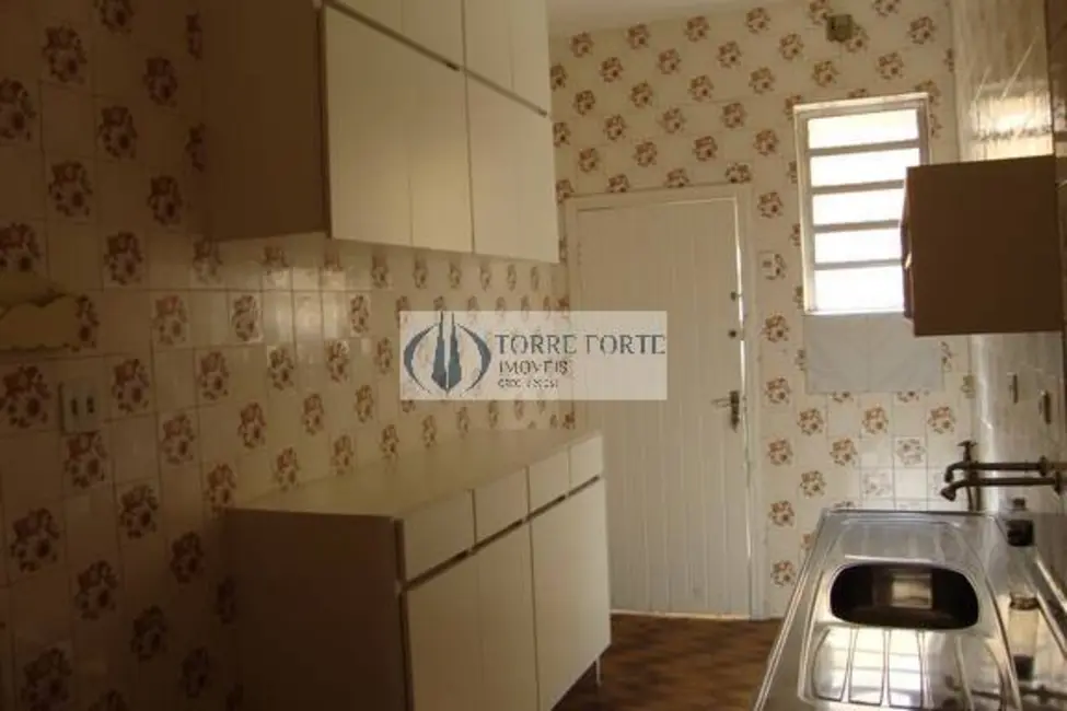 Casa com 4 quartos para alugar, 160m2 em Aclimação, São Paulo - SP - imagem 3 Foto 3 de Casa com 4 quartos para alugar, 160m2 em Aclimação, São Paulo - SP