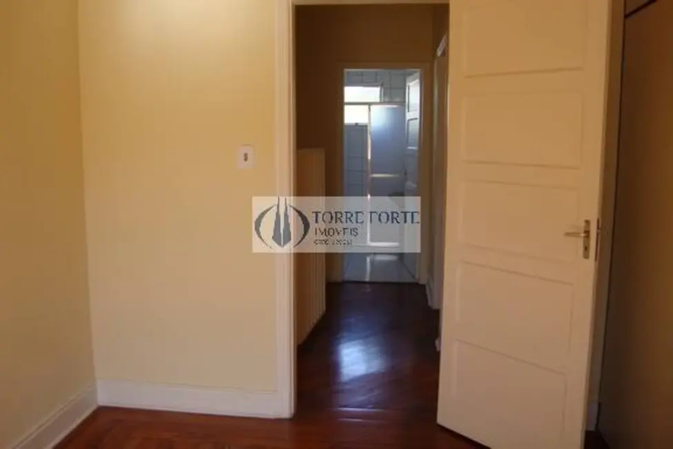 Casa com 4 quartos para alugar, 160m2 em Aclimação, São Paulo - SP - imagem 6 Foto 6 de Casa com 4 quartos para alugar, 160m2 em Aclimação, São Paulo - SP