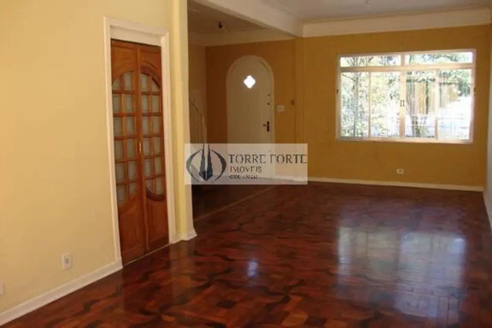 Casa com 4 quartos para alugar, 160m2 em Aclimação, São Paulo - SP - imagem 1 Foto 1 de Casa com 4 quartos para alugar, 160m2 em Aclimação, São Paulo - SP