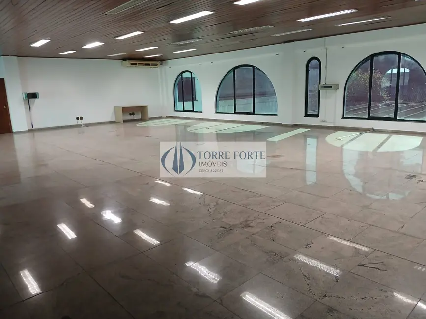 Foto 4 de Sala Comercial para alugar, 1250m2 em Jardim Everest, São Paulo - SP