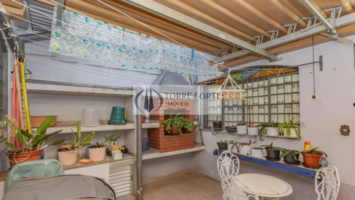 Foto 1 de Casa com 2 quartos à venda, 117m2 em Vila Gumercindo, São Paulo - SP