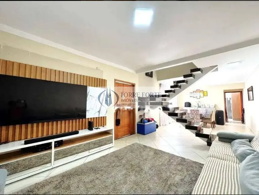 Foto 1 de Casa com 3 quartos à venda, 150m2 em Vila Granada, São Paulo - SP