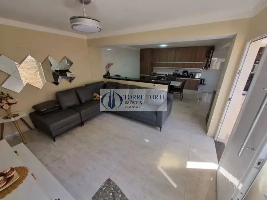 Casa com 3 quartos à venda, 215m2 em Jardim Clímax, São Paulo - SP - imagem 4 Foto 4 de Casa com 3 quartos à venda, 215m2 em Jardim Clímax, São Paulo - SP