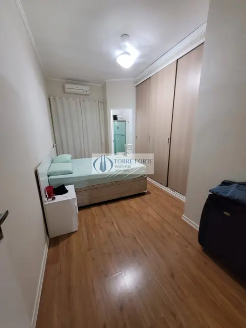 Foto 9 de Casa com 3 quartos à venda, 79m2 em Jardim Las Palmas, Guaruja - SP