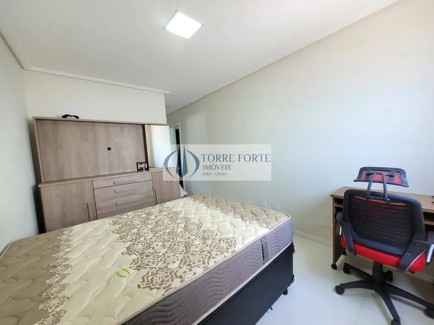 Foto 2 de Apartamento com 3 quartos à venda, 102m2 em Flórida, Praia Grande - SP