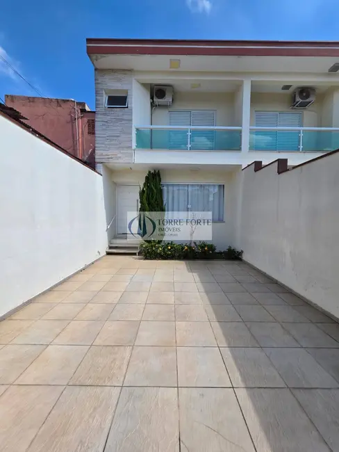 Casa com 3 quartos à venda, 120m2 em Jardim Teresa, São Paulo - SP - imagem 4 Foto 4 de Casa com 3 quartos à venda, 120m2 em Jardim Teresa, São Paulo - SP