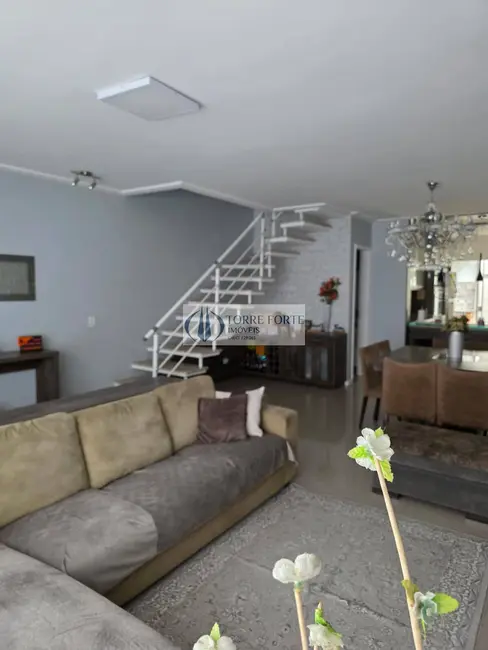 Casa com 3 quartos à venda, 120m2 em Jardim Teresa, São Paulo - SP - imagem 7 Foto 7 de Casa com 3 quartos à venda, 120m2 em Jardim Teresa, São Paulo - SP
