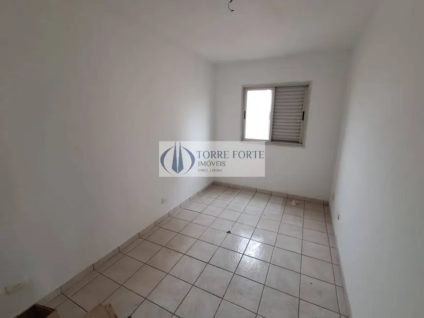 Foto 4 de Apartamento com 2 quartos para alugar, 62m2 em Vila Antonieta, São Paulo - SP