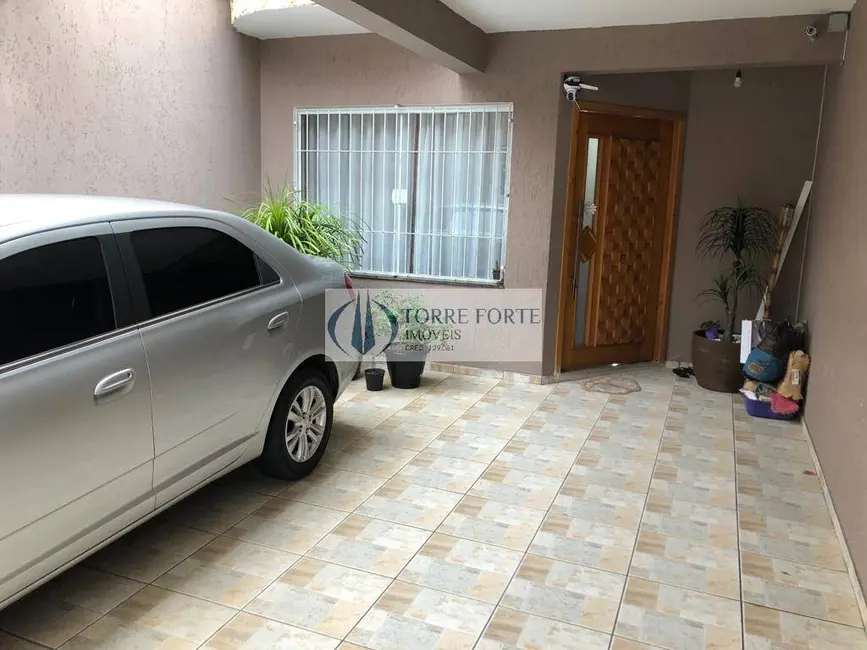 Foto 2 de Casa com 3 quartos à venda, 180m2 em Vila Ivone, São Paulo - SP