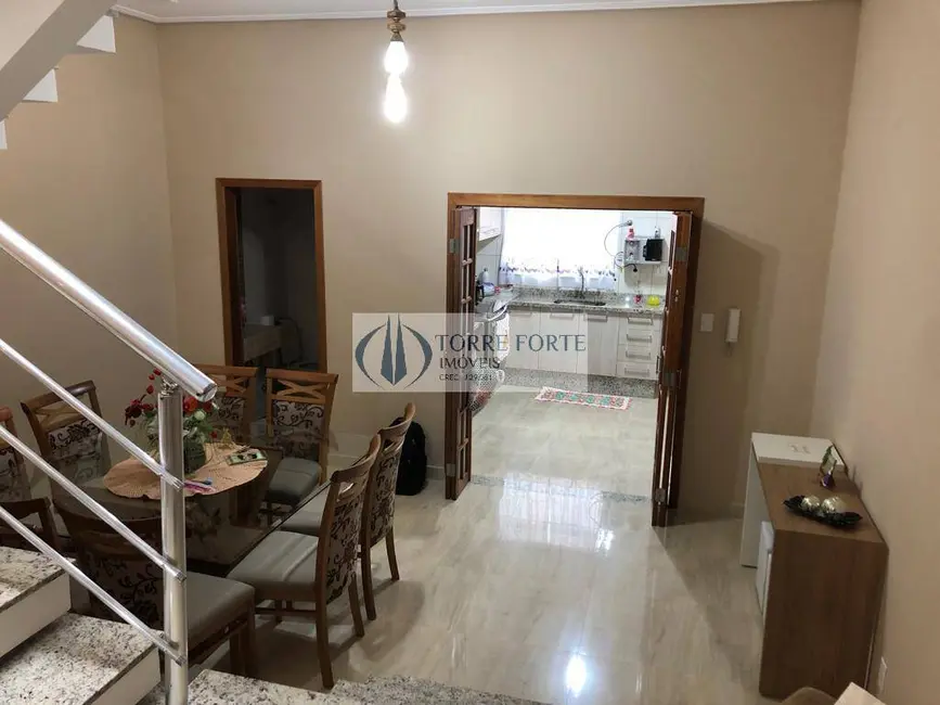 Foto 8 de Casa com 3 quartos à venda, 180m2 em Vila Ivone, São Paulo - SP