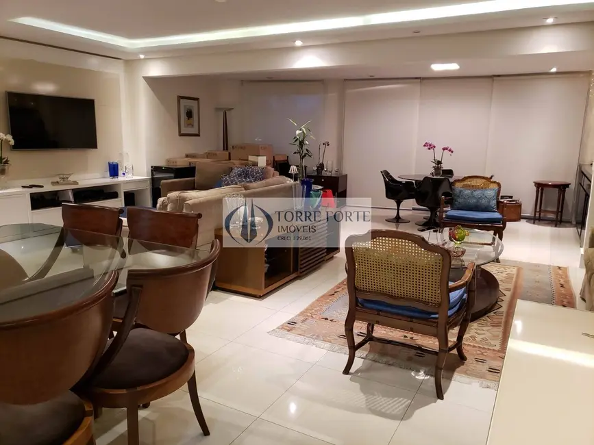 Apartamento com 3 quartos à venda, 145m2 em Indianópolis, São Paulo - SP - imagem 8 Foto 8 de Apartamento com 3 quartos à venda, 145m2 em Indianópolis, São Paulo - SP