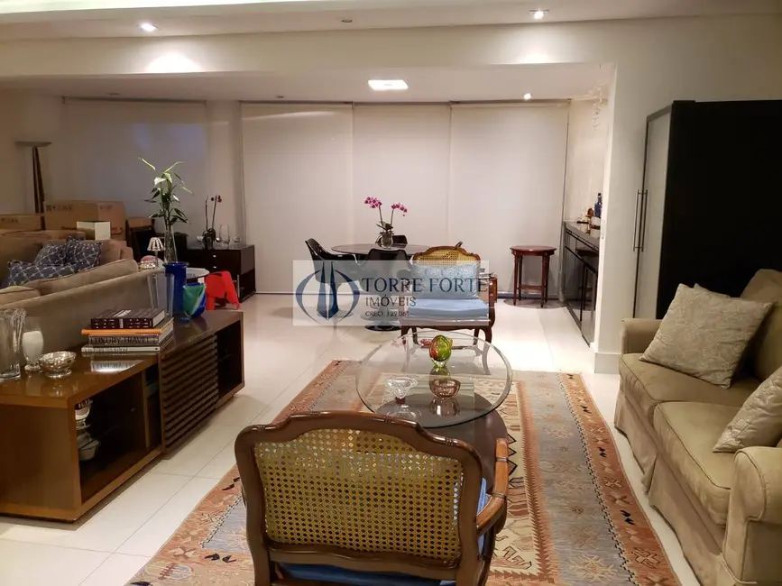 Apartamento com 3 quartos à venda, 145m2 em Indianópolis, São Paulo - SP - imagem 2 Foto 2 de Apartamento com 3 quartos à venda, 145m2 em Indianópolis, São Paulo - SP
