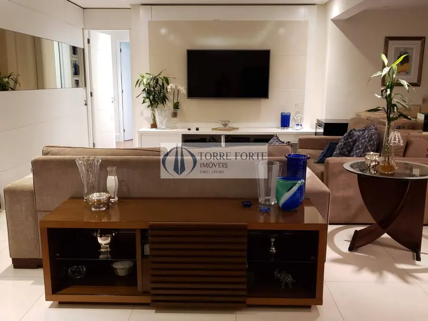 Apartamento com 3 quartos à venda, 145m2 em Indianópolis, São Paulo - SP - imagem 6 Foto 6 de Apartamento com 3 quartos à venda, 145m2 em Indianópolis, São Paulo - SP