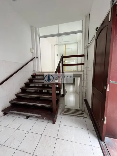 Foto 4 de Casa com 3 quartos para alugar, 180m2 em Santa Cecília, São Paulo - SP