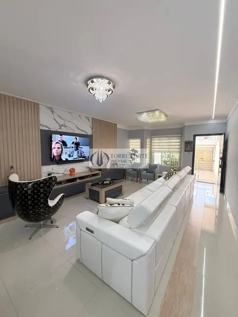 Foto 1 de Casa com 4 quartos à venda, 200m2 em Penha de França, São Paulo - SP