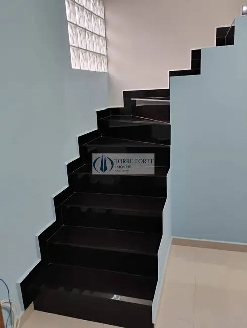 Sobrado com 2 quartos à venda, 150m2 em Vila Antonieta, São Paulo - SP - imagem 6 Foto 6 de Sobrado com 2 quartos à venda, 150m2 em Vila Antonieta, São Paulo - SP
