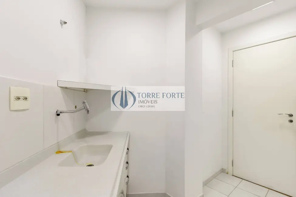 Sala Comercial à venda e para alugar, 115m2 em Centro, São Paulo - SP - imagem 2 Foto 2 de Sala Comercial à venda e para alugar, 115m2 em Centro, São Paulo - SP