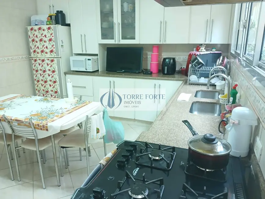 Sobrado com 3 quartos à venda, 182m2 em Vila Ema, São Paulo - SP - imagem 6 Foto 6 de Sobrado com 3 quartos à venda, 182m2 em Vila Ema, São Paulo - SP