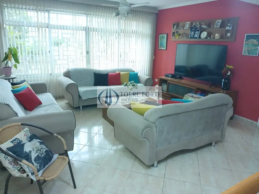 Sobrado com 3 quartos à venda, 182m2 em Vila Ema, São Paulo - SP - imagem 2 Foto 2 de Sobrado com 3 quartos à venda, 182m2 em Vila Ema, São Paulo - SP