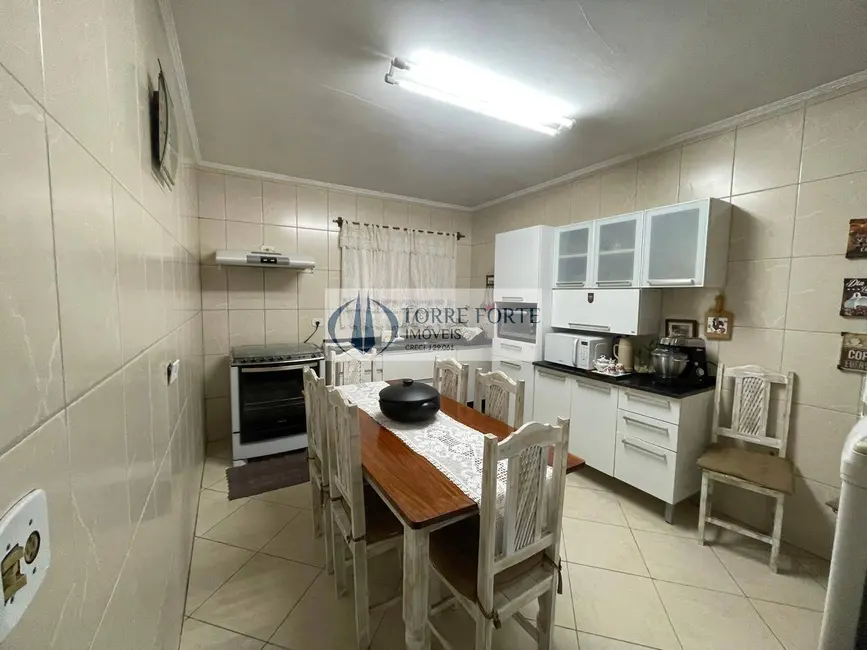 Foto 8 de Sobrado com 3 quartos à venda, 125m2 em Jardim Piqueroby, São Paulo - SP